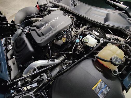 2008 Saturn Sky Red Line