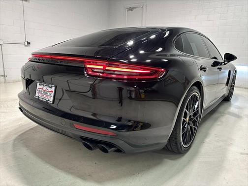 2018 Porsche Panamera 4S