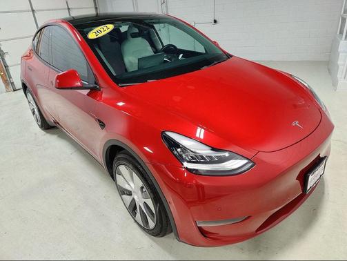2022 Tesla Model Y Long Range Dual Motor All-Wheel Drive