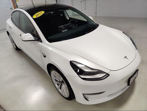 2022 Tesla Model 3 Long Range