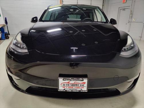 2022 Tesla Model Y Long Range Dual Motor All-Wheel Drive