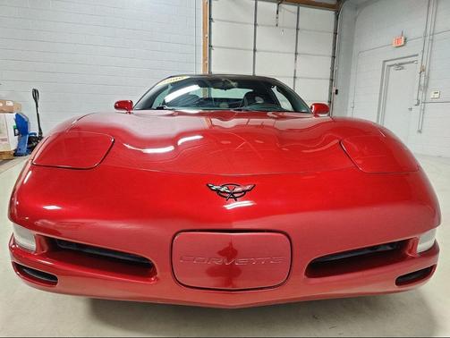 2000 Chevrolet Corvette Base