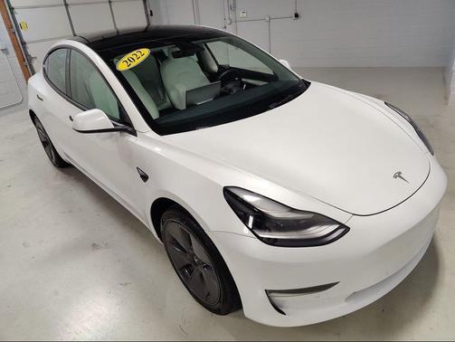 2022 Tesla Model 3 Standard Range