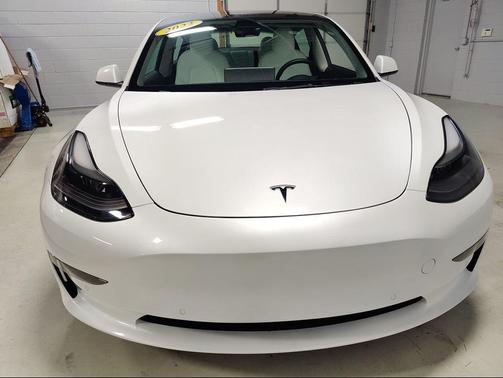 2022 Tesla Model 3 Standard Range