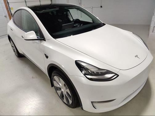 2022 Tesla Model Y Long Range Dual Motor All-Wheel Drive