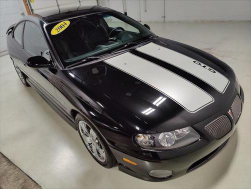 2004 Pontiac GTO Base