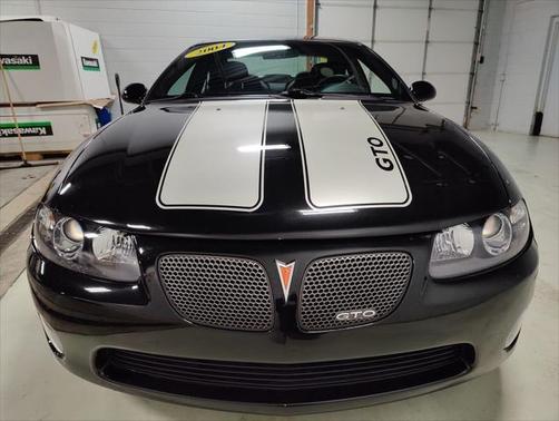 2004 Pontiac GTO Base