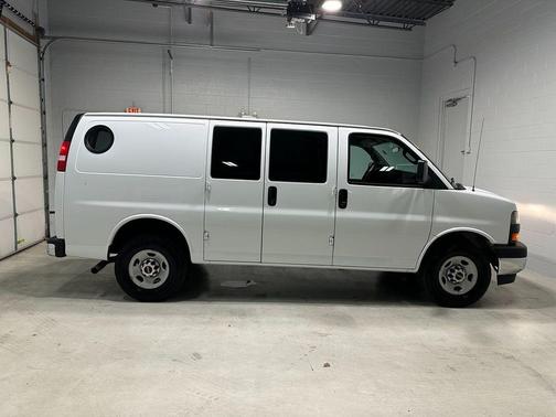 2017 GMC Savana 2500 Work Van