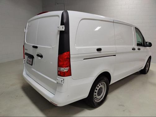 2023 Mercedes-Benz Metris Base