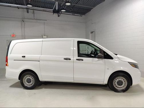 2023 Mercedes-Benz Metris Base