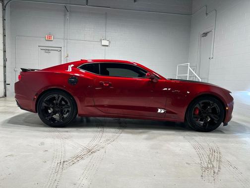 2022 Chevrolet Camaro RWD Coupe LT1