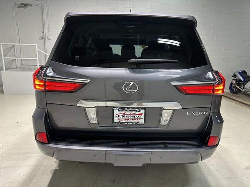 2016 Lexus LX 570 Base