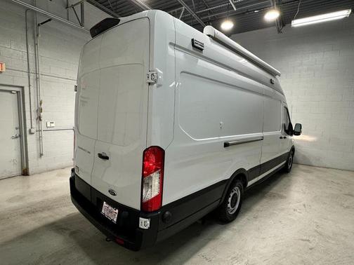 2022 Ford Transit-350 Base