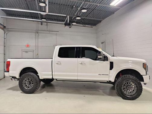 2022 Ford F-350 Lariat