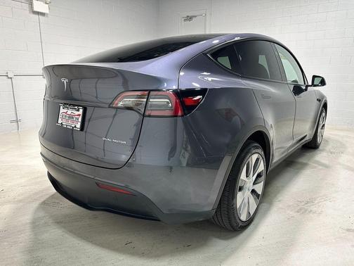 2023 Tesla Model Y Long Range Dual Motor All-Wheel Drive