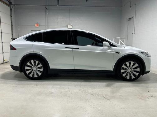 Pearl White Multi-Coat 2019 Tesla Model X Long Range