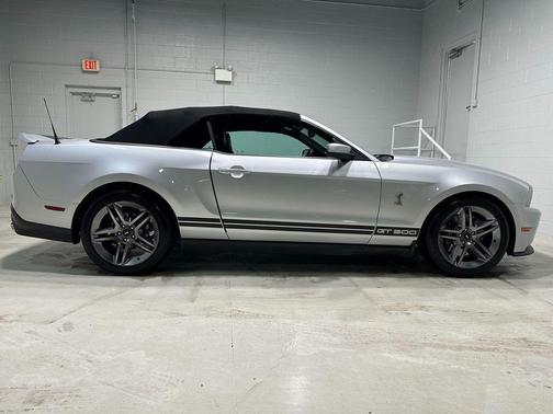 2012 Ford Shelby GT500 Base