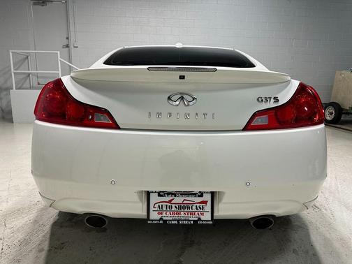 2011 INFINITI G37 Sport