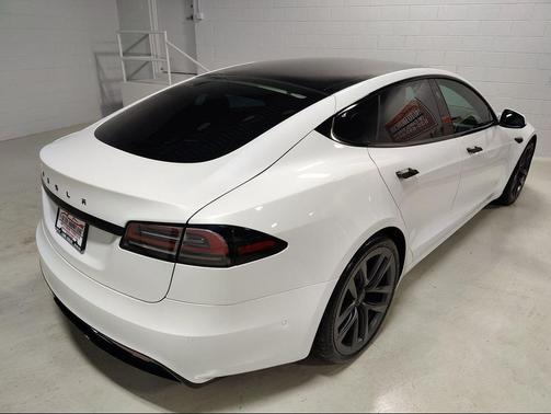 2022 Tesla Model S Dual Motor All-Wheel Drive