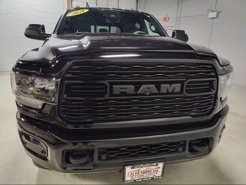 2021 RAM 3500 Limited Mega Cab 4x4 6'4' Box