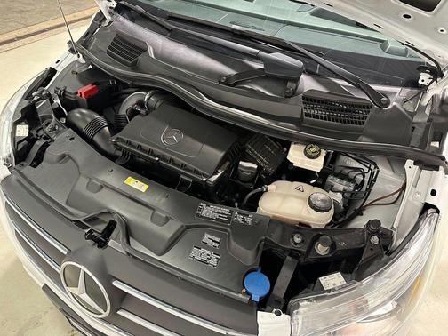 2023 Mercedes-Benz Metris Base