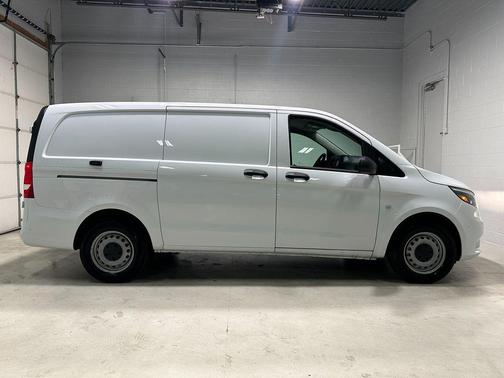 2023 Mercedes-Benz Metris Base