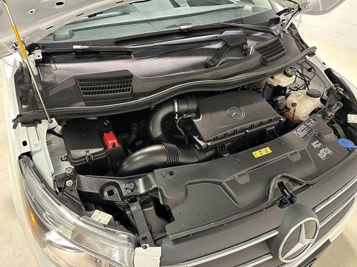 2023 Mercedes-Benz Metris Base