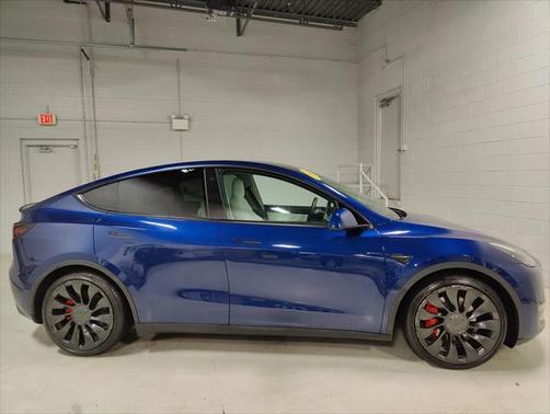 2022 Tesla Model Y Performance Dual Motor All-Wheel Drive