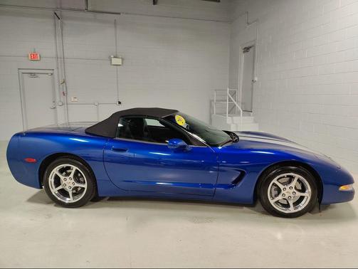 2003 Chevrolet Corvette Base