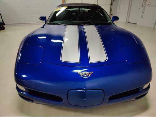 2003 Chevrolet Corvette Base