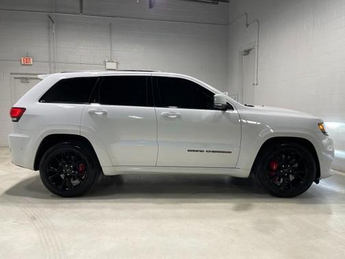 Photo 2 of 52 of 2017 Jeep Grand Cherokee SRT