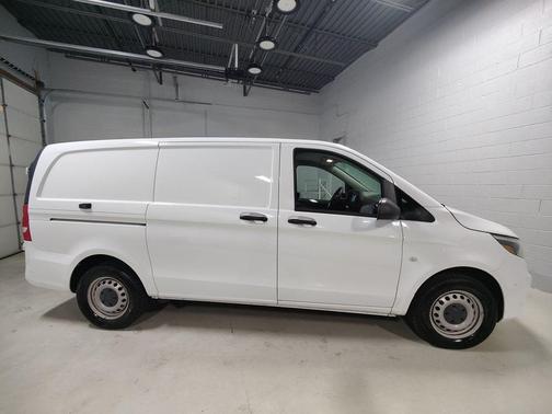 2023 Mercedes-Benz Metris Base