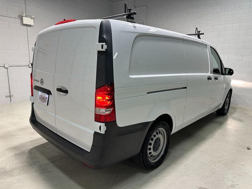 2021 Mercedes-Benz Metris Base