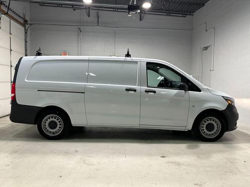 2021 Mercedes-Benz Metris Base