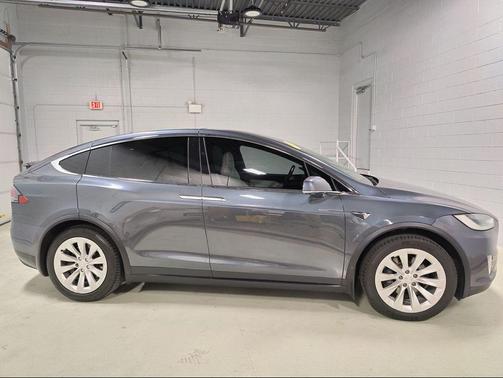 2019 Tesla Model X Long Range