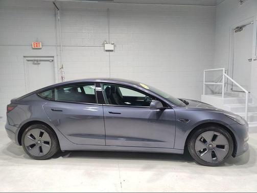 2023 Tesla Model 3 Standard Range
