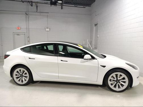 2023 Tesla Model 3 Standard Range