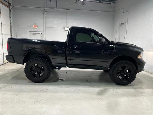 2017 RAM 1500 Night Regular Cab 4x4 6'4' Box