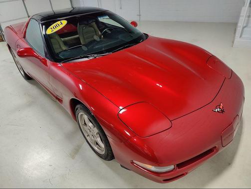2004 Chevrolet Corvette Base