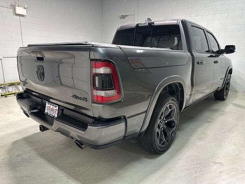 Granite Crystal Metallic Clearcoat 2022 RAM 1500 Limited