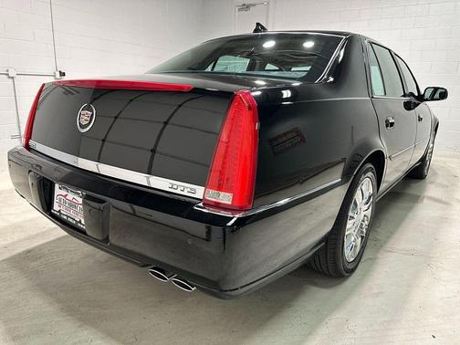 2011 Cadillac DTS Platinum Collection