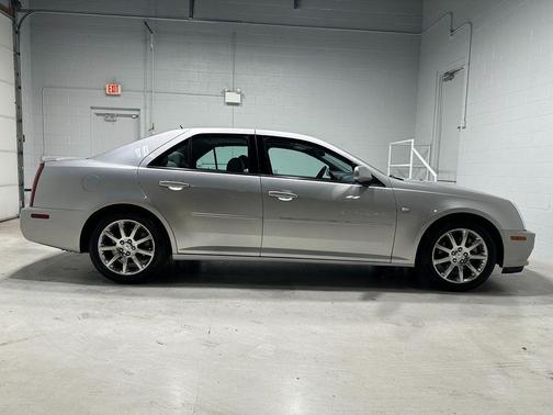 2005 Cadillac STS V8