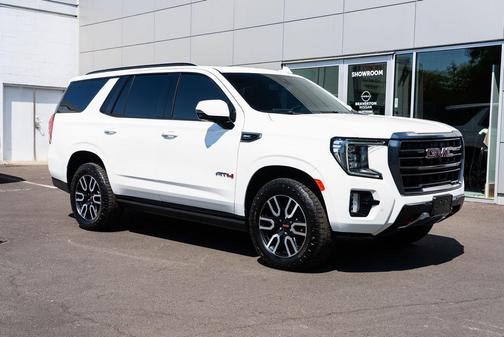 Summit White 2021 GMC Yukon 4WD AT4