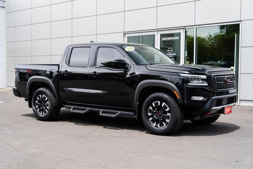 Super Black 2022 Nissan Frontier PRO-4X