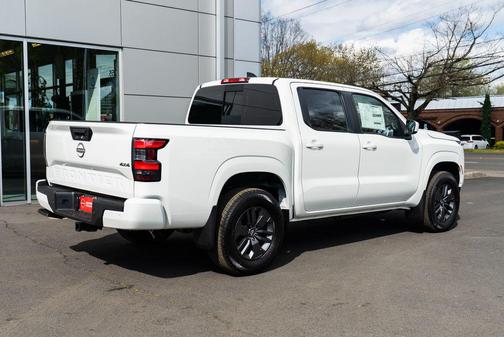 Glacier White 2026 Nissan Frontier SV