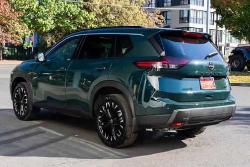Obsidian Green 2026 Nissan Rogue Dark Armor