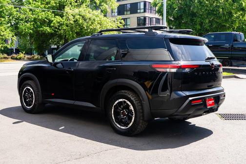 Super Black 2026 Nissan Pathfinder Rock Creek