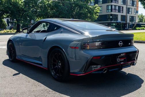 Stealth Gray/Super Black 2024 Nissan Z NISMO Auto
