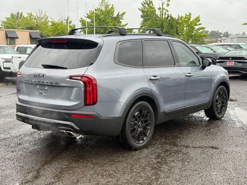 Everlasting Silver 2022 Kia Telluride SX