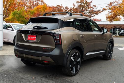 Canyon Bronze Metallic 2026 Nissan Kicks SR